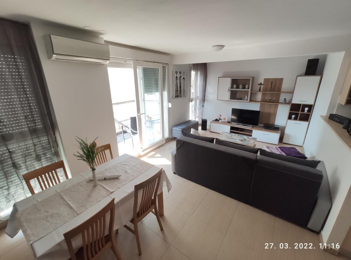 Appartement Apartman Antonela With Free Garage Parking à Split Extérieur photo