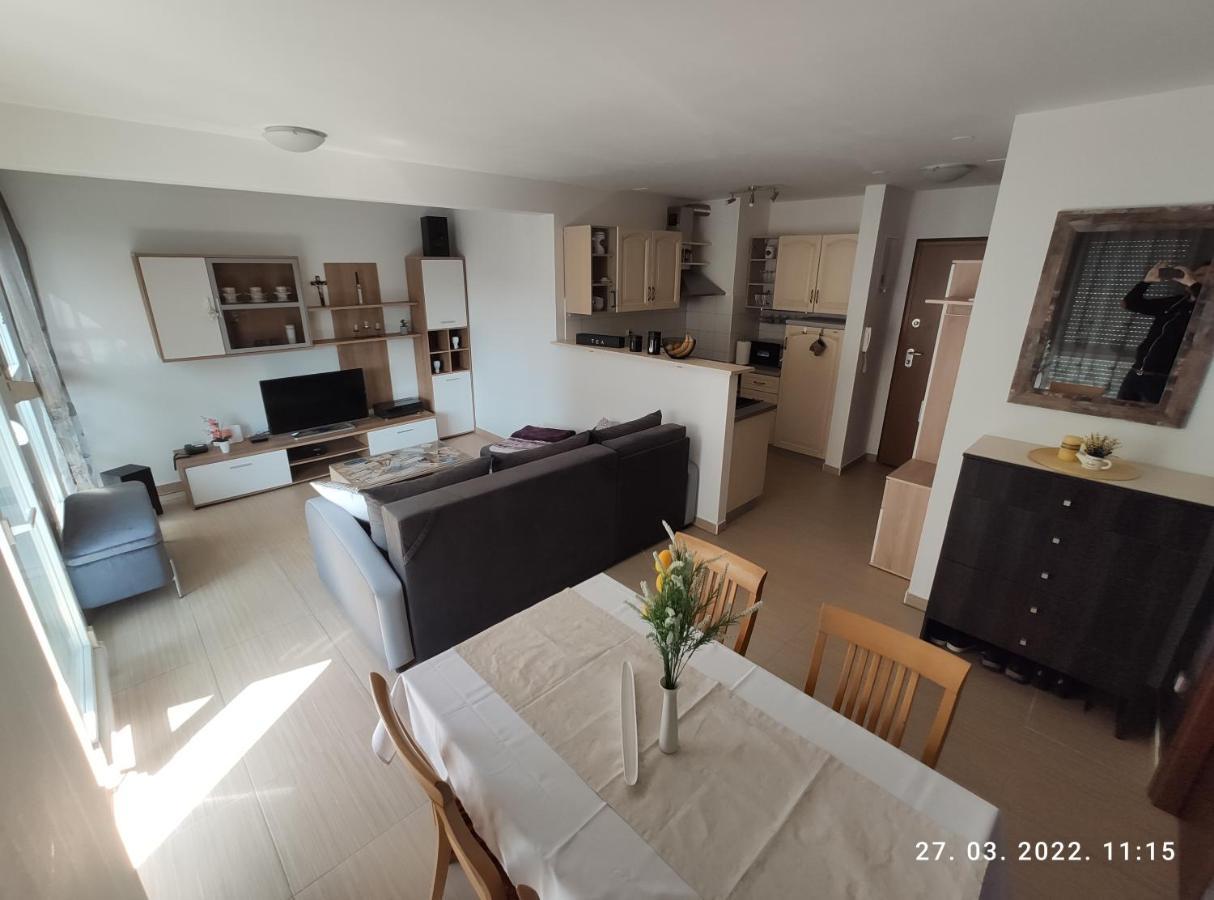 Appartement Apartman Antonela With Free Garage Parking à Split Extérieur photo
