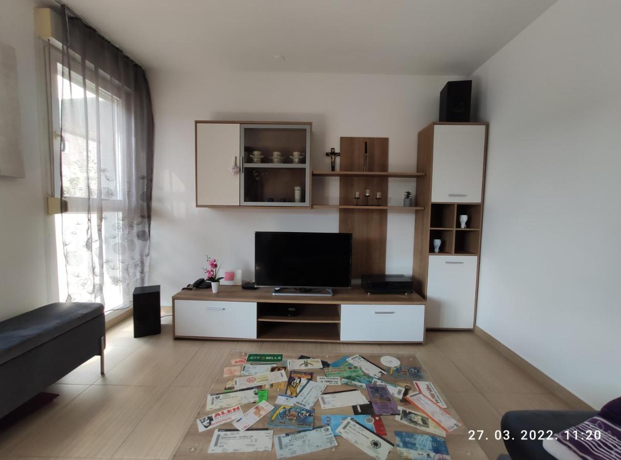 Appartement Apartman Antonela With Free Garage Parking à Split Extérieur photo